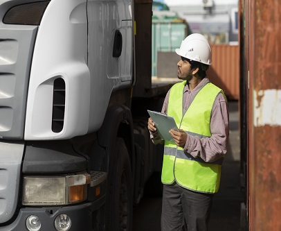 توفير العمالة ووسائل النقل أساس التشغيل في العديد من الصناعات